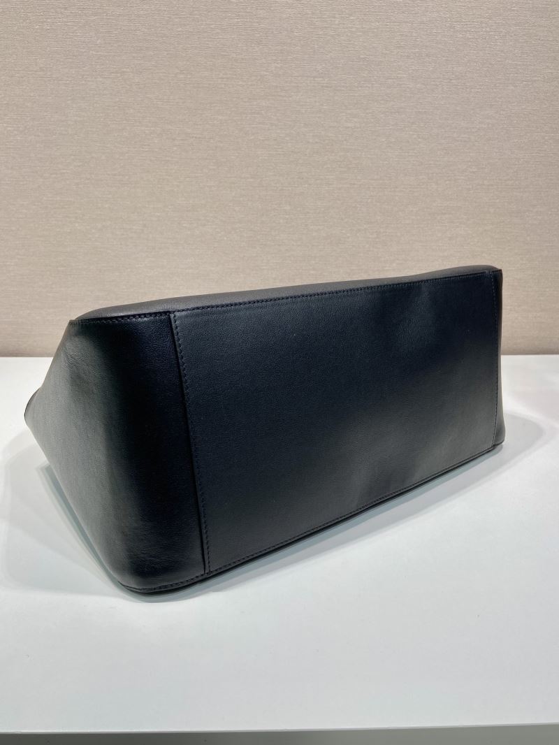Pra*a top handle bags